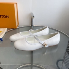 Louis Vuitton Flat Shoes